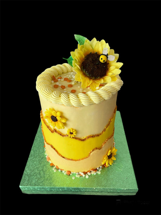 Wafer paper sunflower, buttercream cake class